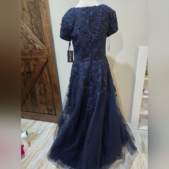 La Femme 28037 Short Sleeve Beaded Appliqued Lace Dress NWT size 12 Navy Blue - Picture 4 of 6